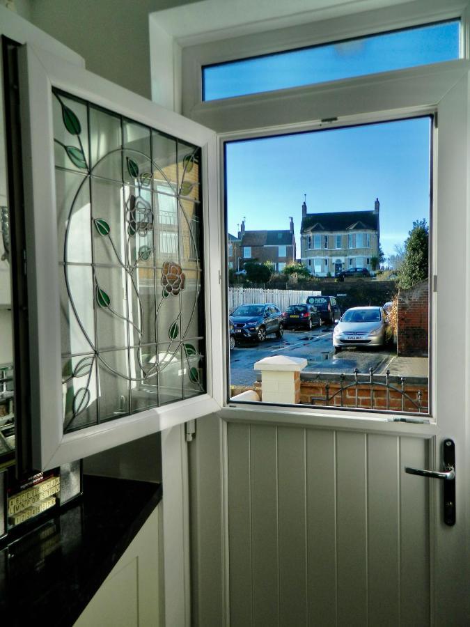 'Harbour View' On The River By Gorleston'S Award Winning Beach - Pet Free! Exterior photo