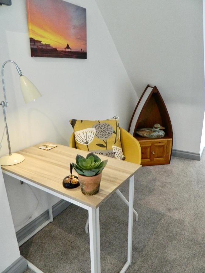 'Harbour View' On The River By Gorleston'S Award Winning Beach - Pet Free! Exterior photo